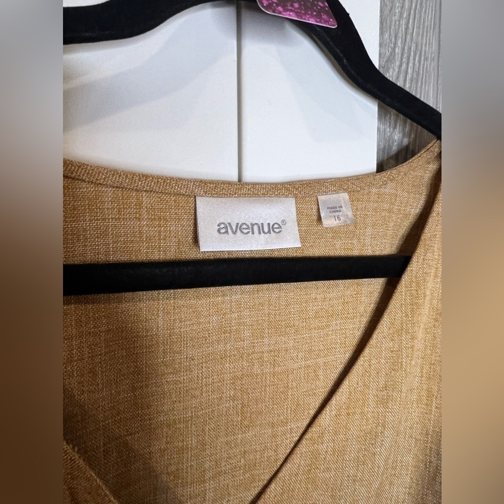 031. Avenue Professional Short Sleeve Dress 16 - Picture 3 of 5